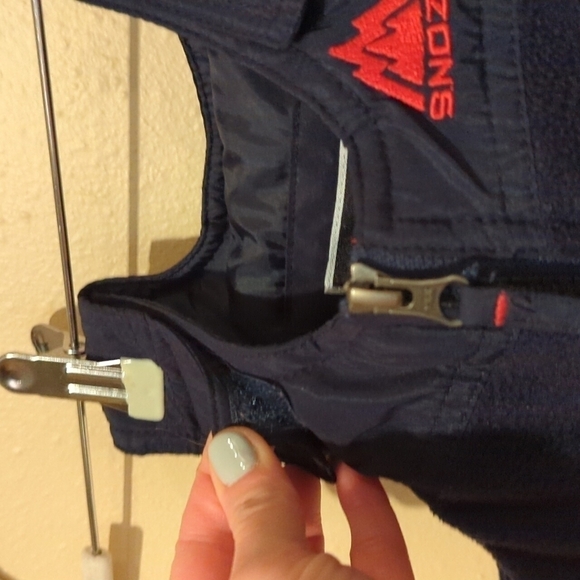 Snozu 2T Boys Snowbib Adjustable Velcro Strap Pockets Velcro Closure Unisex - Picture 9 of 11